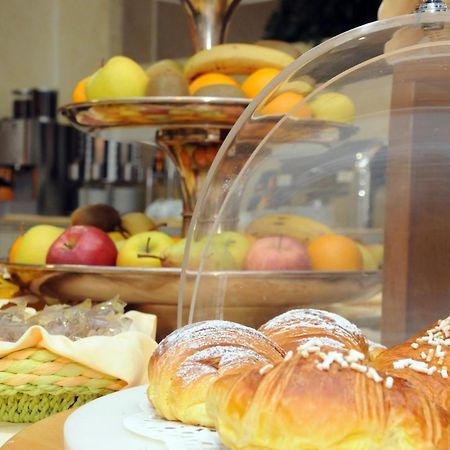 Hotel Continental Brescia Roncadelle Ресторан фото