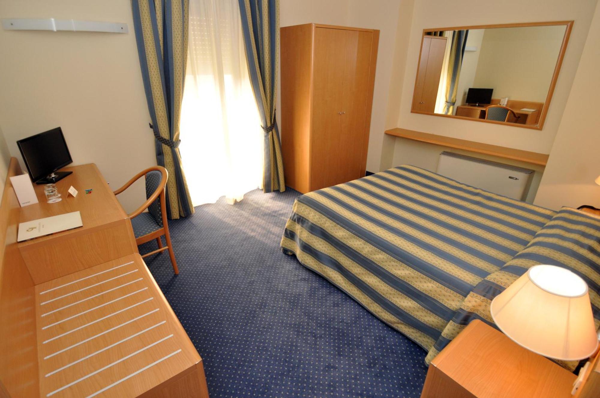 Hotel Continental Brescia Roncadelle Номер фото