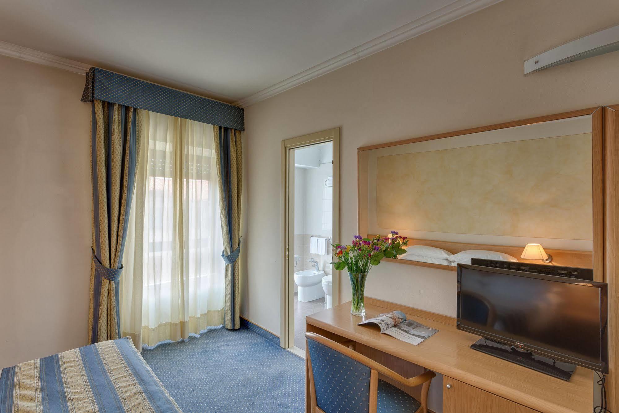 Hotel Continental Brescia Roncadelle Екстер'єр фото