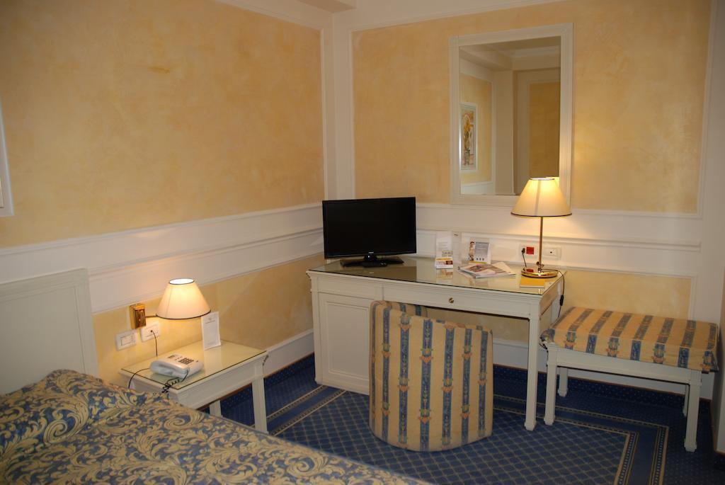 Hotel Continental Brescia Roncadelle Екстер'єр фото